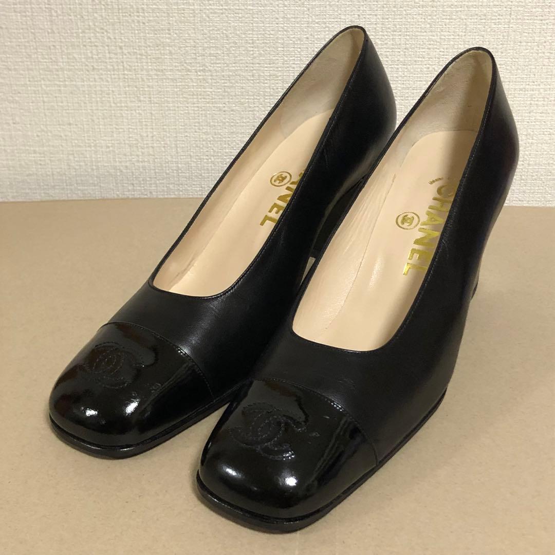 シャネル　CHANEL パンプス　ヒール　ロゴ　ココマーク　エナメル　ブラック
