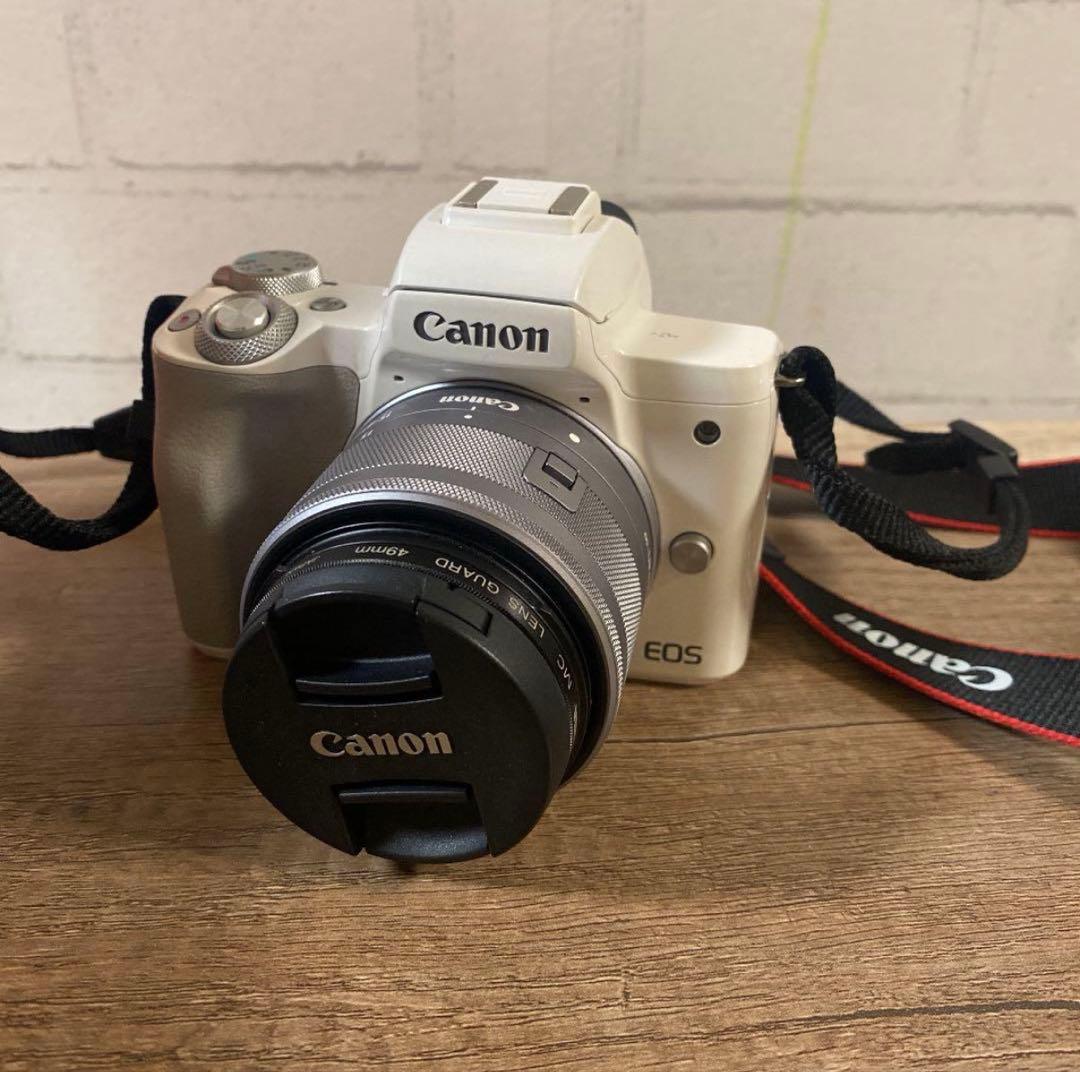 Canon EOS KISS M Wズームキット WH
