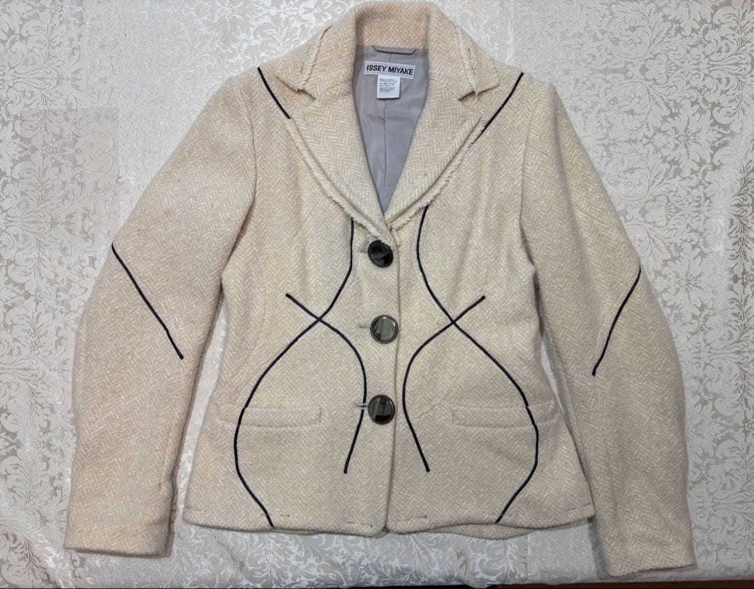 ISSEY MIYAKE アイボリー ジャケット　サイズ4