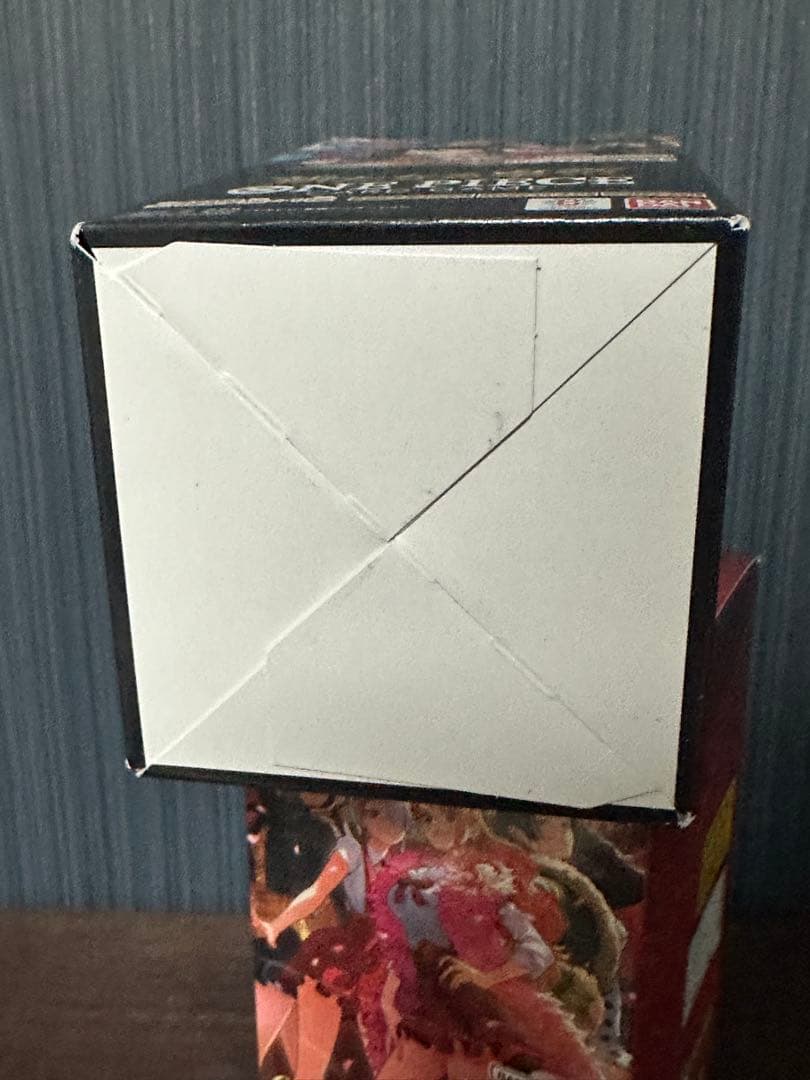 【新品未開封】ワンピースBOX 新たなる皇帝　Heroine's Edition