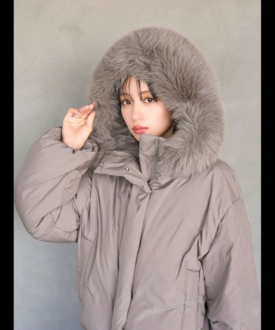 A*m様 新品タグ付　スナイデルグレー ファー付きショートダウンジャケット