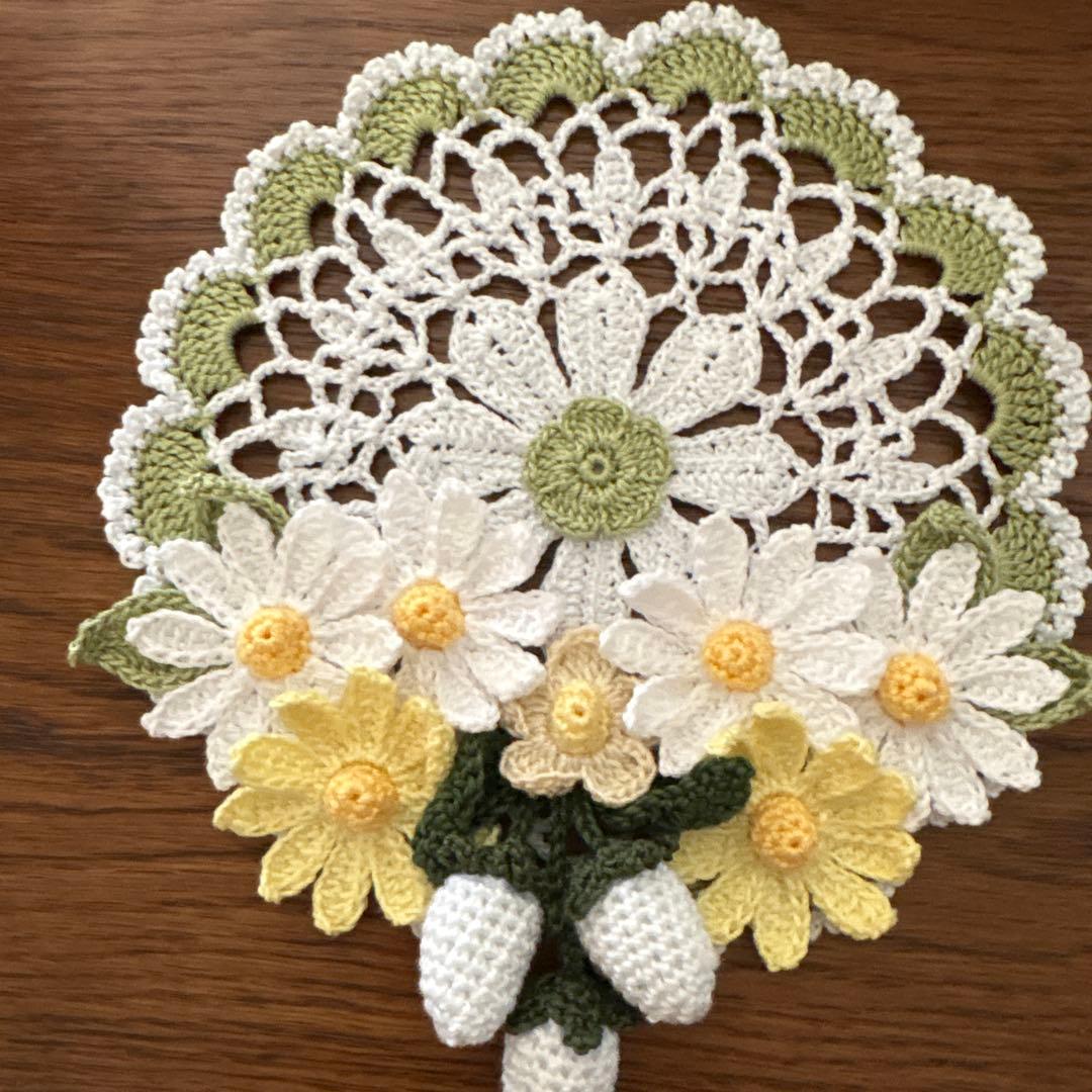 レース編みドイリー　もも様