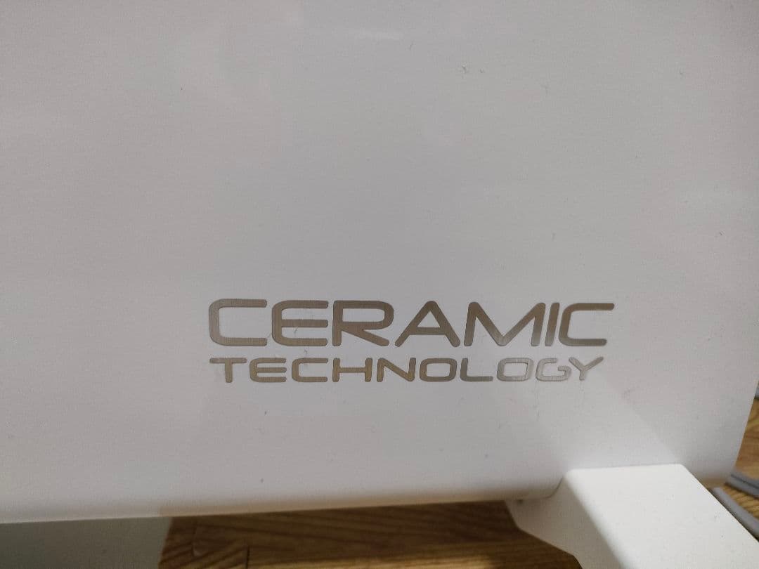 デロンギ　コンベクターヒーター