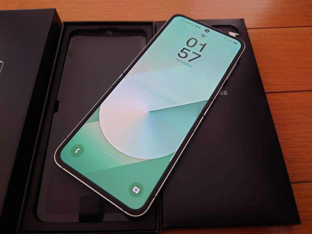 美品 Samsung Galaxy Z Flip6 SC-54E ミント