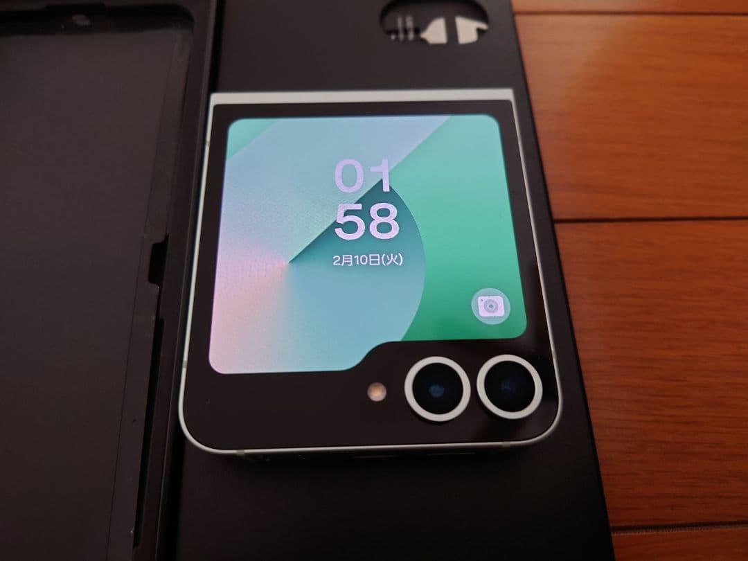 美品 Samsung Galaxy Z Flip6 SC-54E ミント