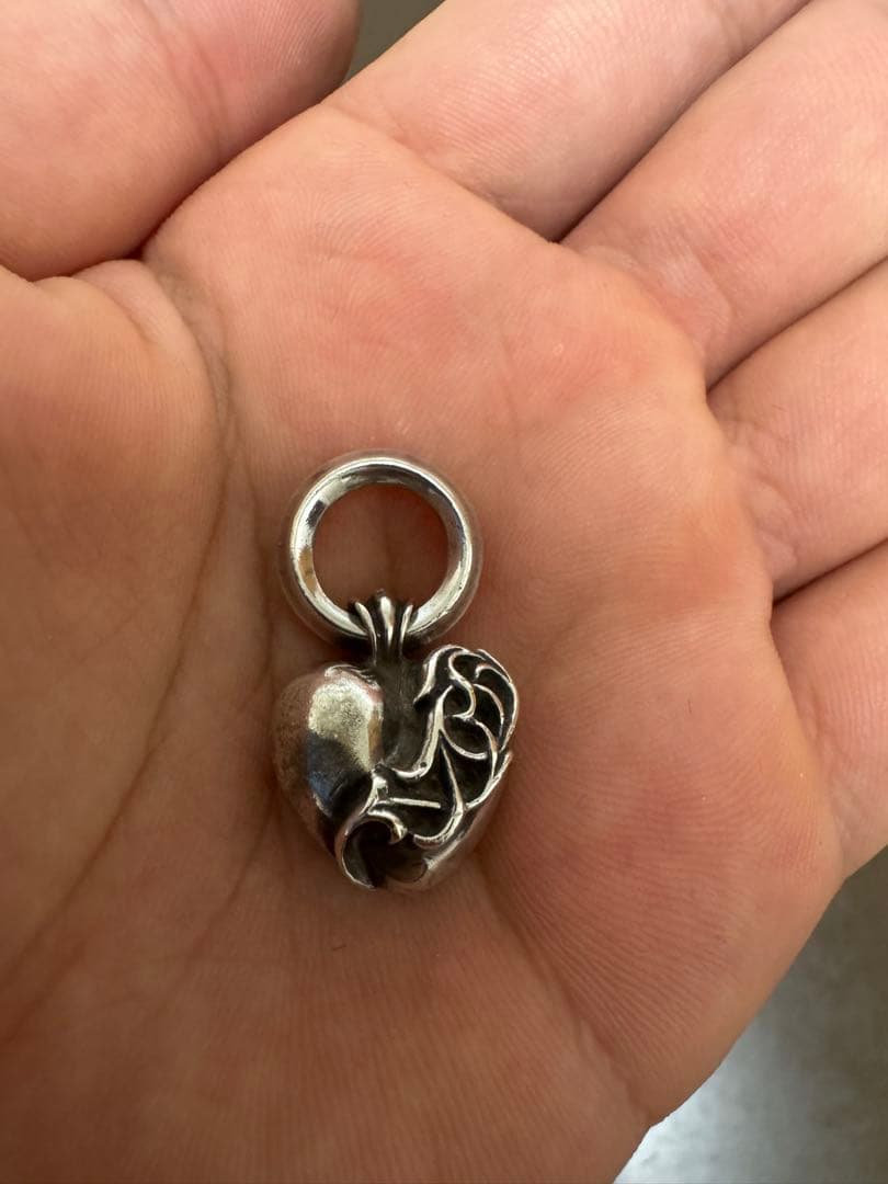 クロムハーツ　ハートチャーム