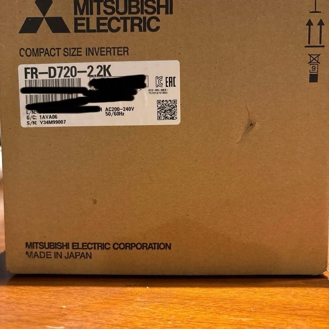 三菱電機　コンパクトサイズインバーター　FR-D720-2.2K