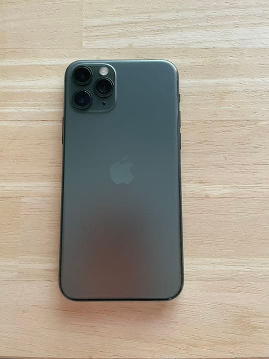 美品！レアな海外版 iPhone 11 Pro シャッター音なし