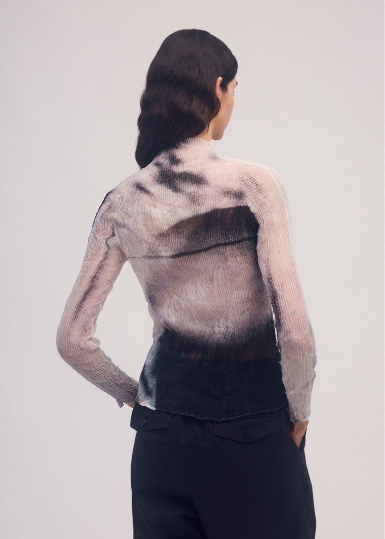 トップス ISSEY MIYAKE SHADOW STUDY CHIFFON TWIST