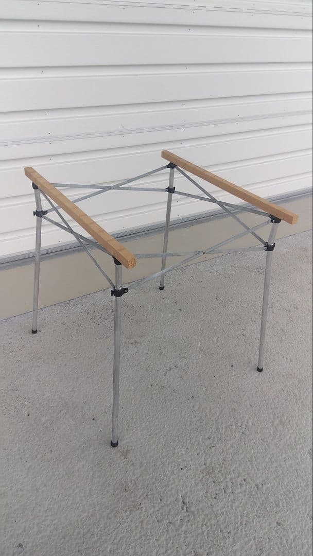 ラレマンド・ウッドロールテーブル焼印無し