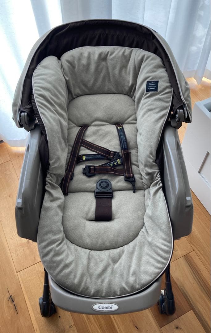 kei　Combi ネムリラ BEDI おやすみドーム　エッグショック