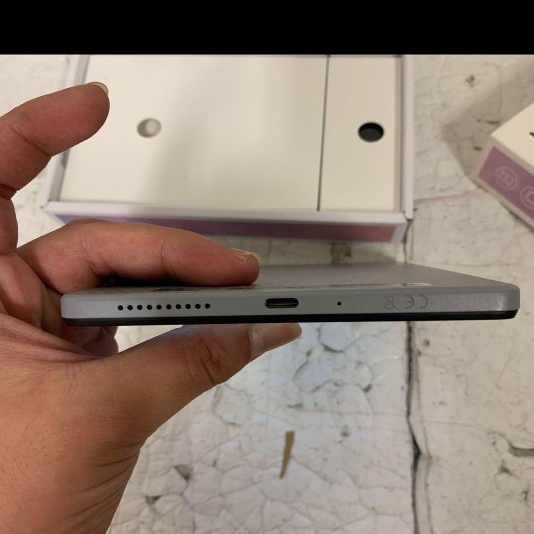 美品 Lenovo Tab M8 ( 4th Gen ) TB300FU