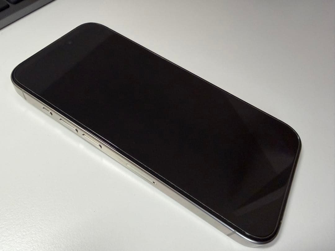 【美品】iPhone 15 Pro 256GB / PITAKA付
