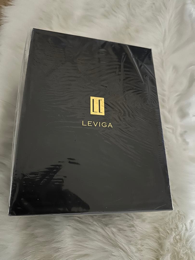 グランリフト　美顔器　レヴィーガ　イオン EMS モイスチュアセラム