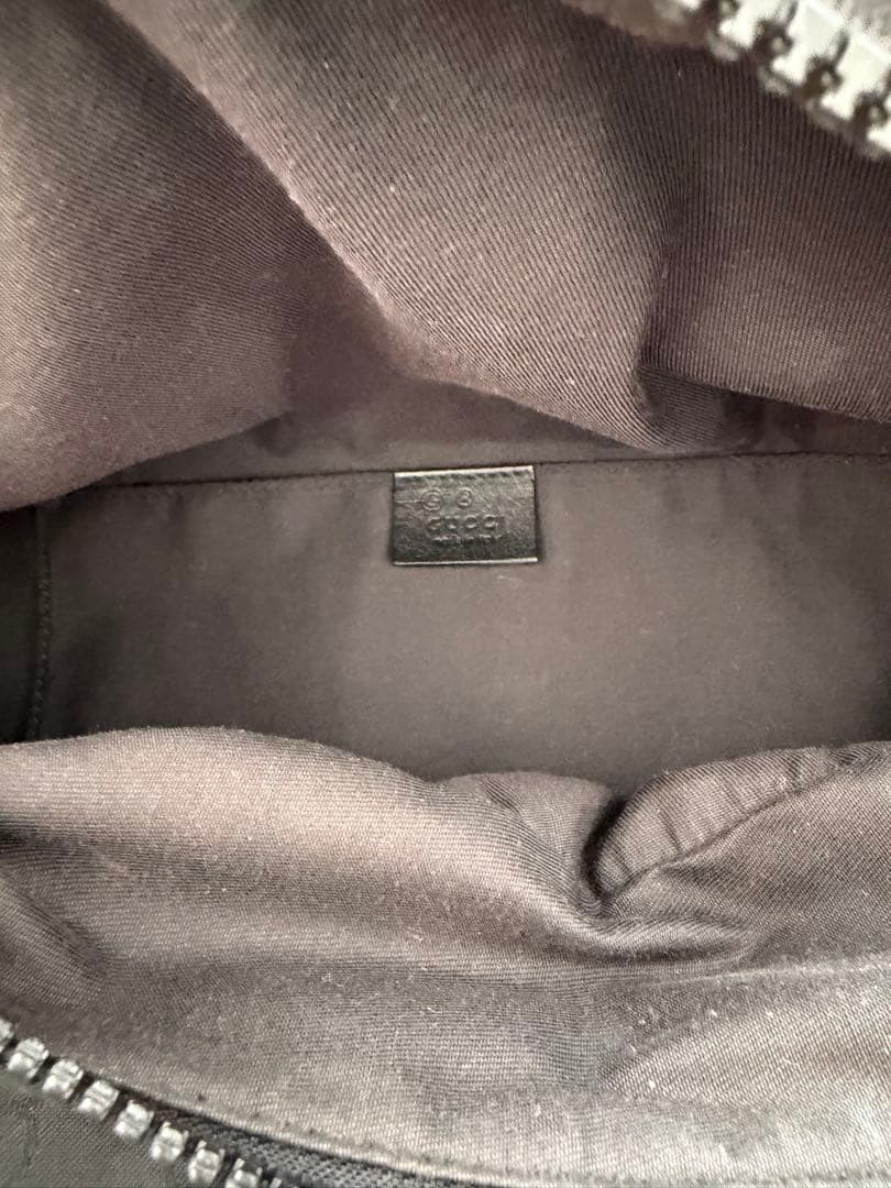 GUCCI ボディバッグ