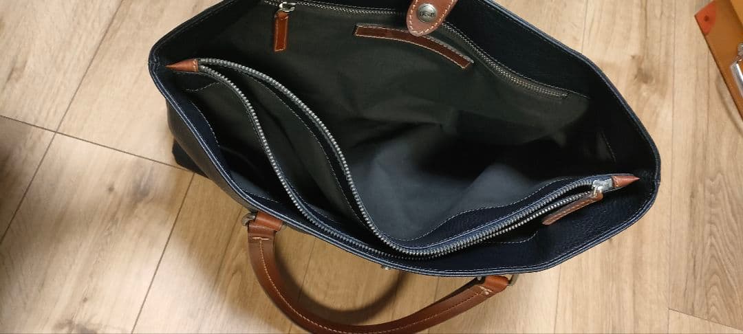 Daniel & Bob 黒 レザートートバッグ