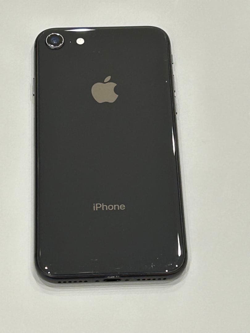 iPhone8　64GB　スペースグレイ