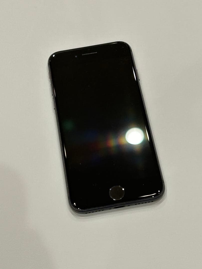 iPhone8　64GB　スペースグレイ