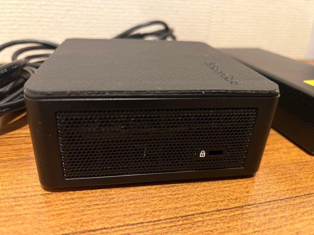 Intel NUC Loopgate i5第11世代 NUC11PAHi5000