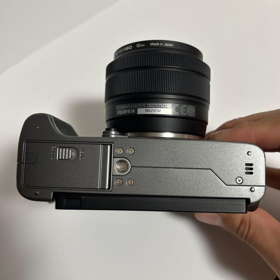 Fujifilm X-T200 シルバー　XC 15-45mm