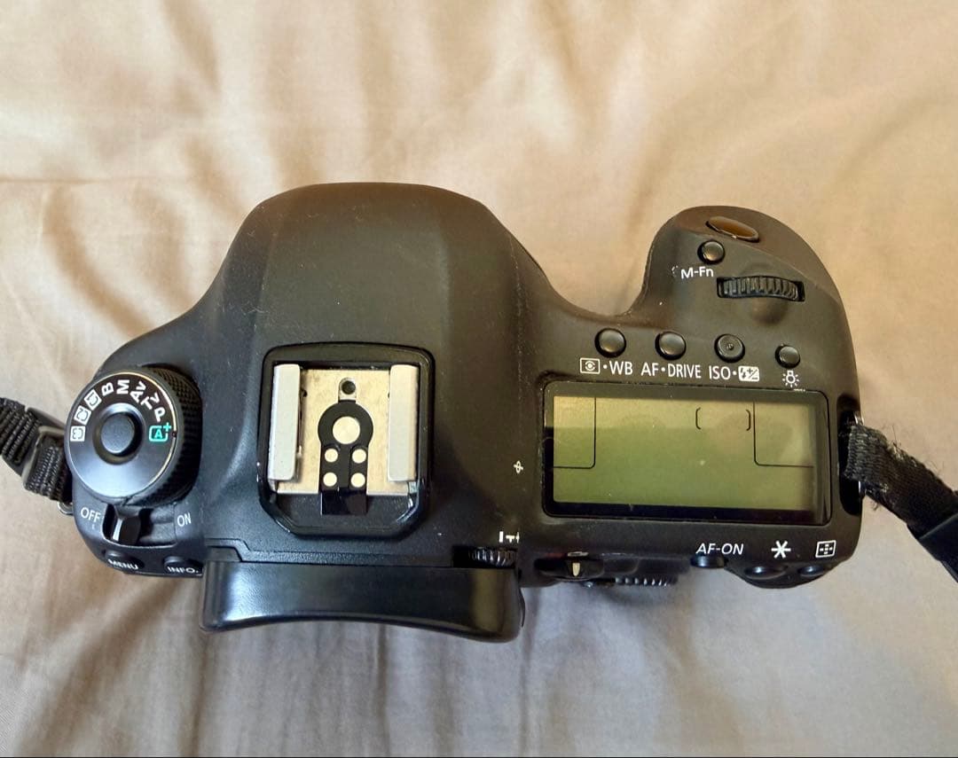 canon 5dmark3、キャノン　5D mark3 一眼レフ　おまけレンズ付