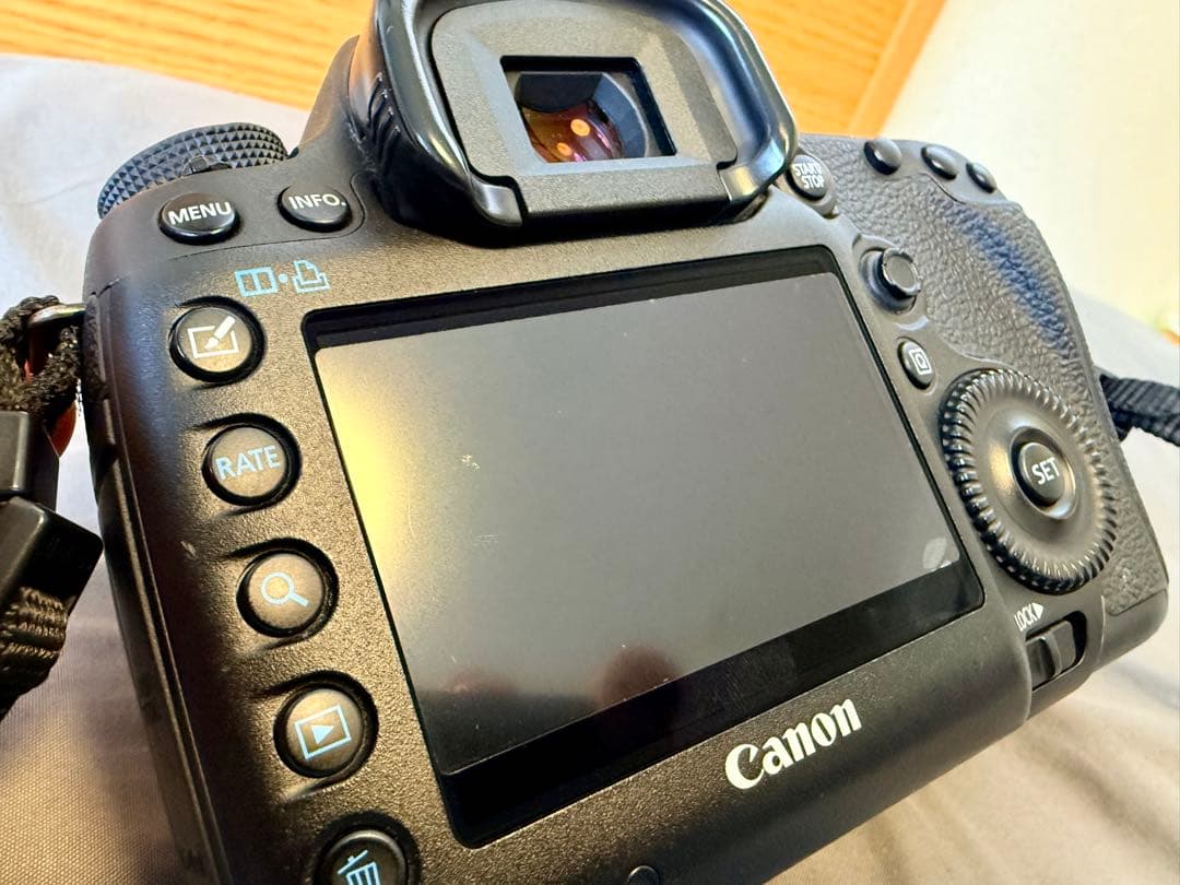 canon 5dmark3、キャノン　5D mark3 一眼レフ　おまけレンズ付