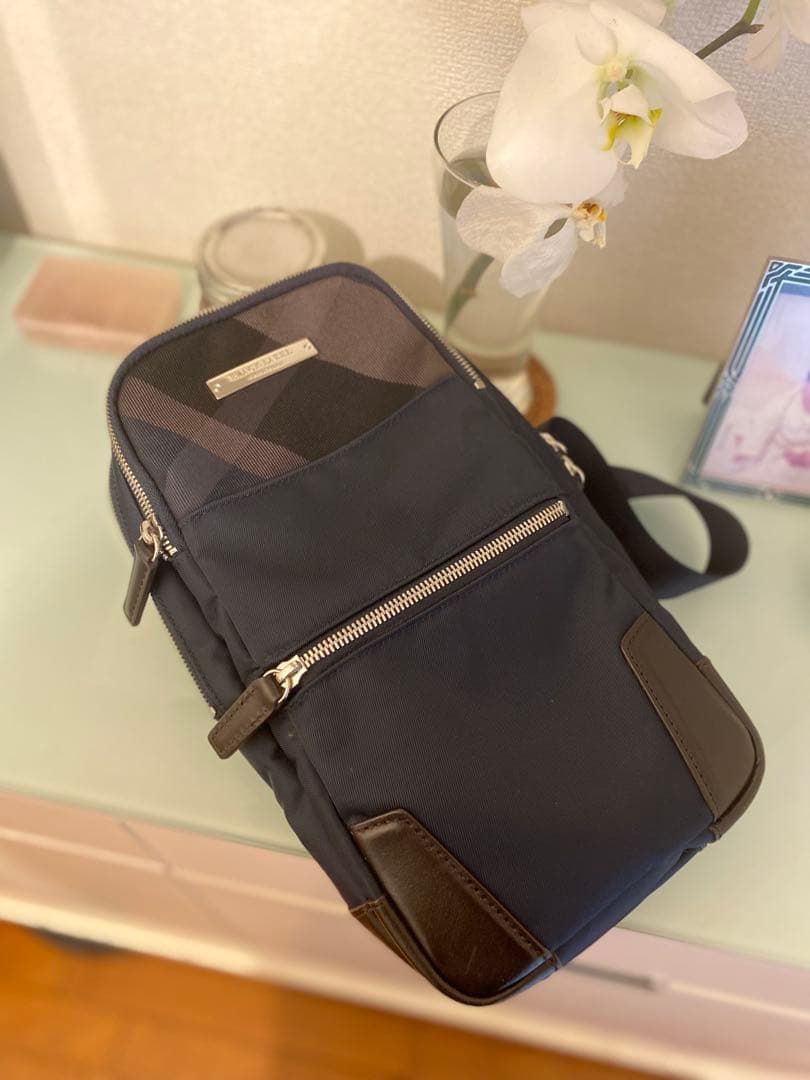 BLACK LABEL CRESTBRIDGE ボディバッグ ネイビー