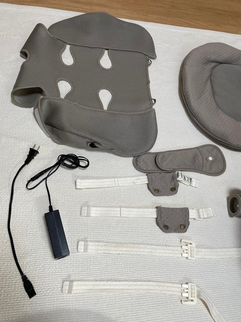 (送料込みに変更)Aprica ユラリズム　オート　ベビーチェア