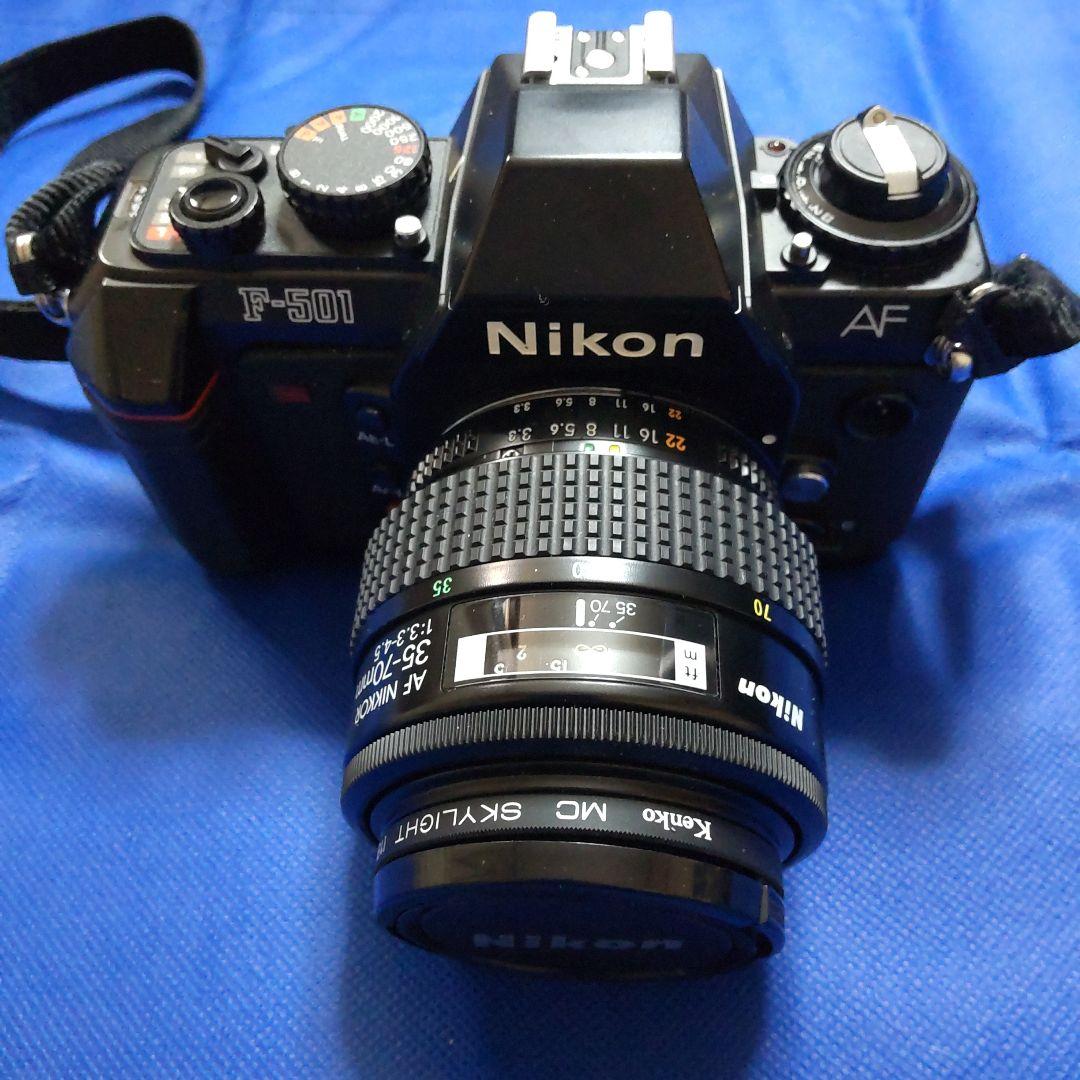 ニコン F-501 一眼レフフィルムカメラ 他 スピードライト、ズームレンズ付き
