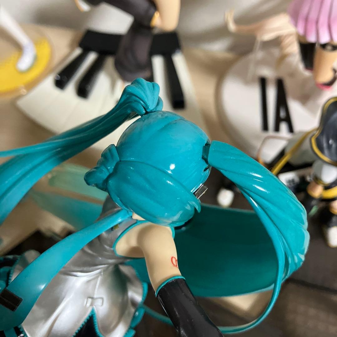 ボーカロイド　初音ミクなどフィギュア　7体セット
