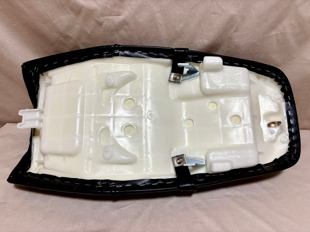 ビンテージ調レザータックロールシート HONDA CB400SF NC39～42