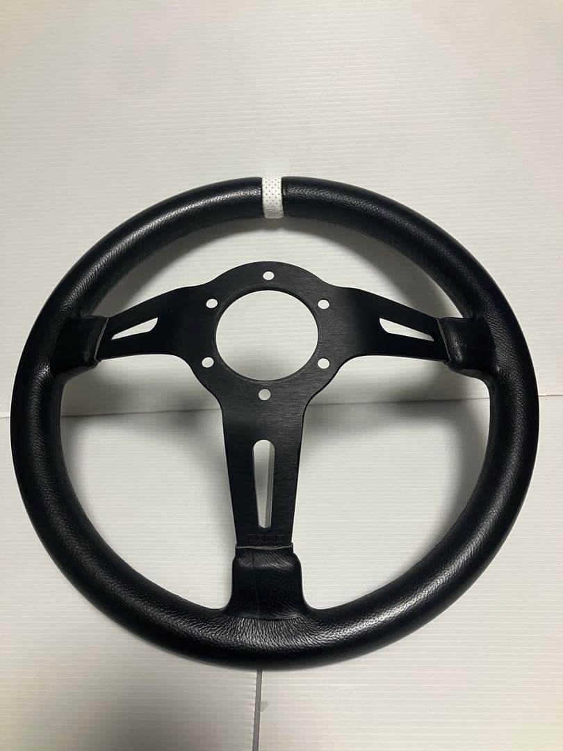 momo fullspeed 328D ステアリング