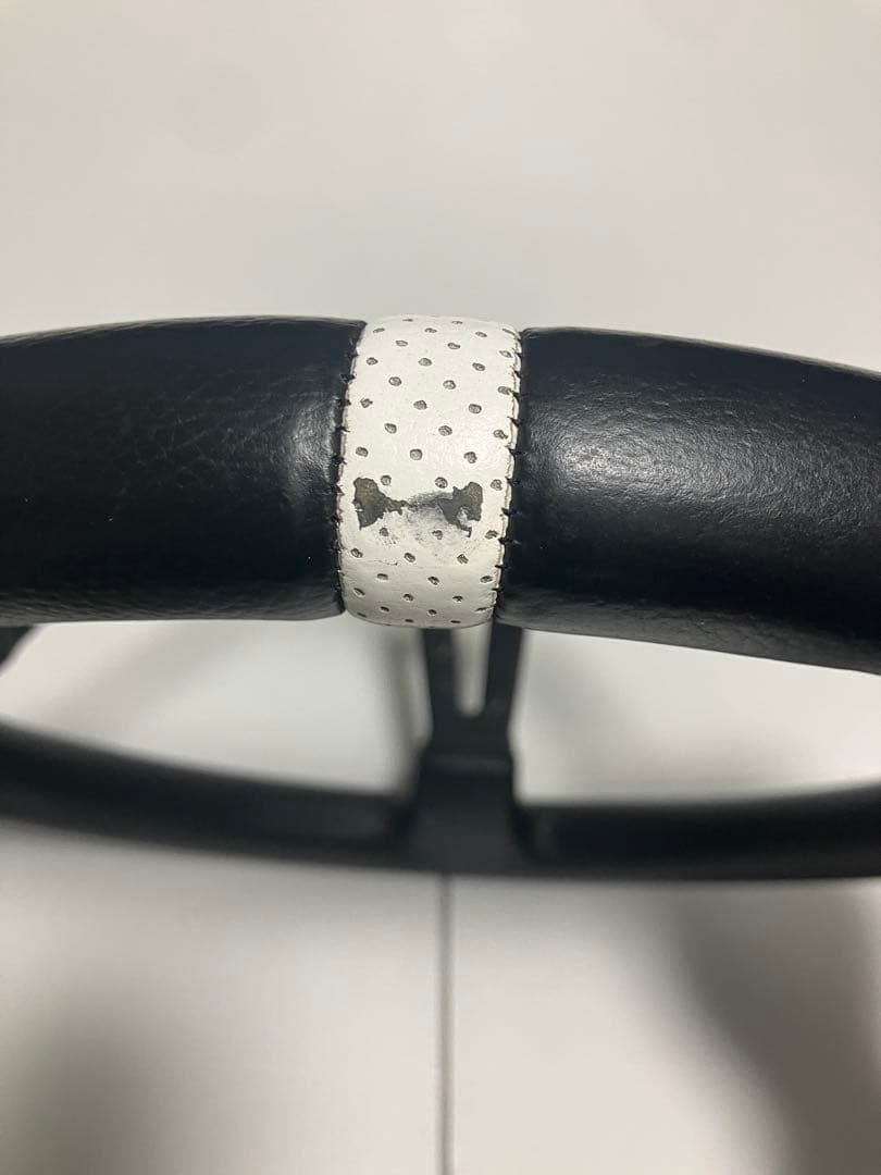 momo fullspeed 328D ステアリング