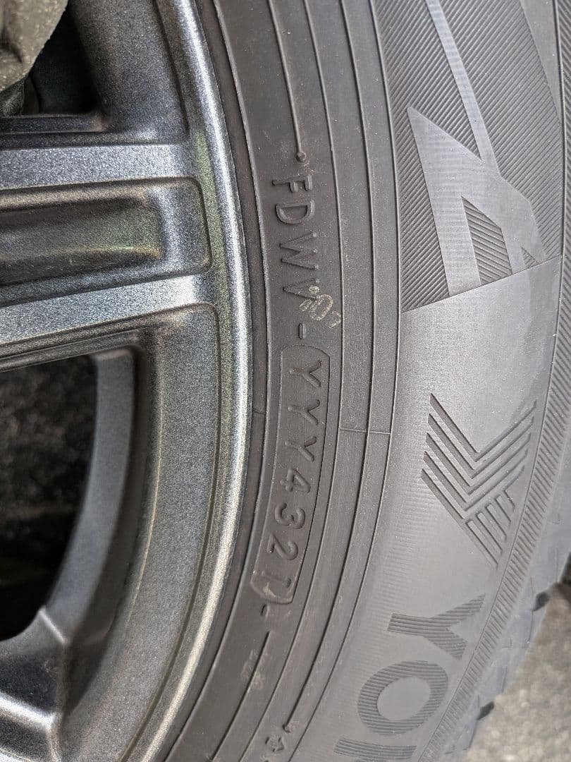 ウィッシュ　プリウス ヨコハマ アイスガード７　　スタッドレスタイヤ