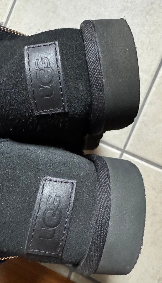 靴 Bailey Zip Mini 24