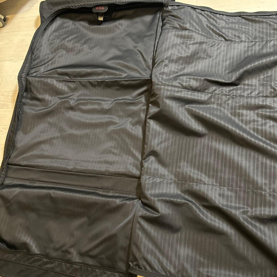 TUMI ブラック ガーメントバッグ