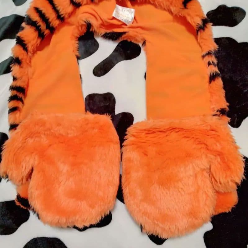 ディズニーティガーファンキャップマフラー