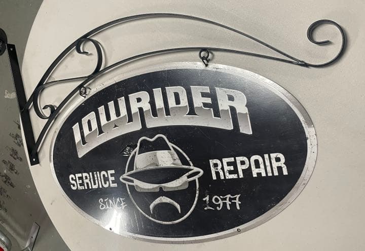 ローライダー　LOWRIDER 看板　アメリカ　ガレージ　インパラ　レア