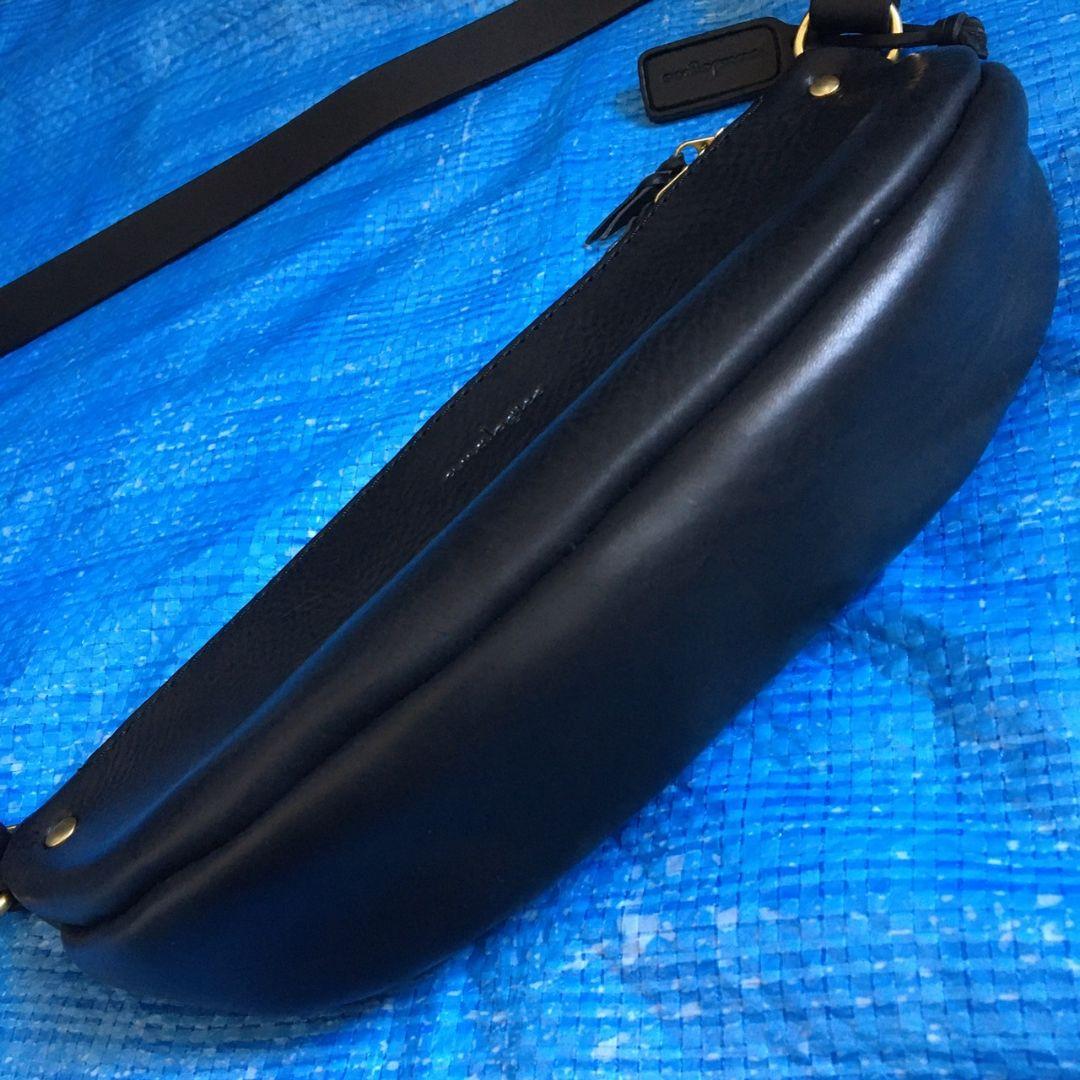 analogico　アナロジコ　ボディバッグ