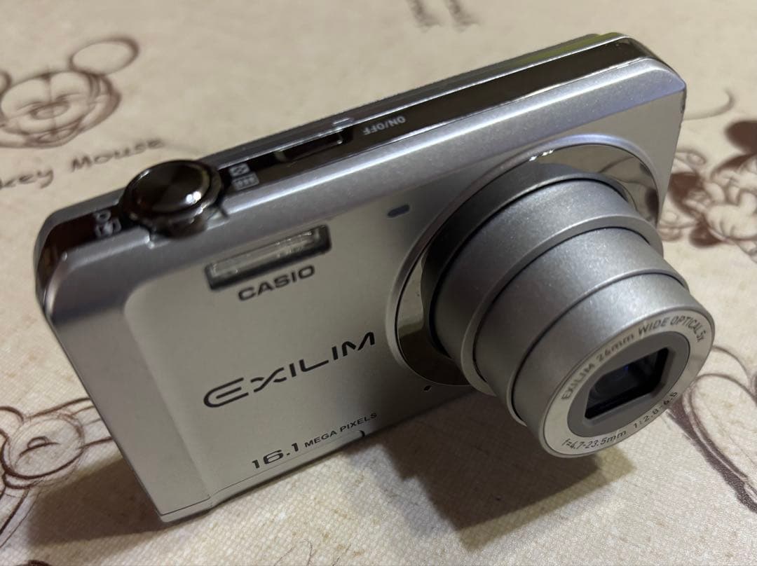 CASIO EXILIM カメラ　デジカメ