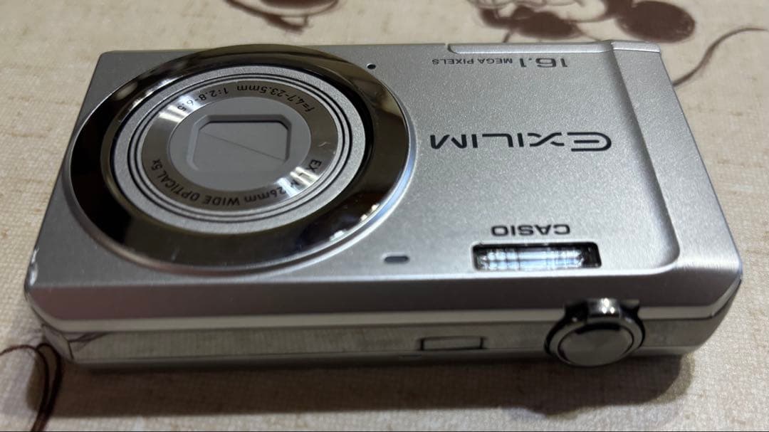 CASIO EXILIM カメラ　デジカメ