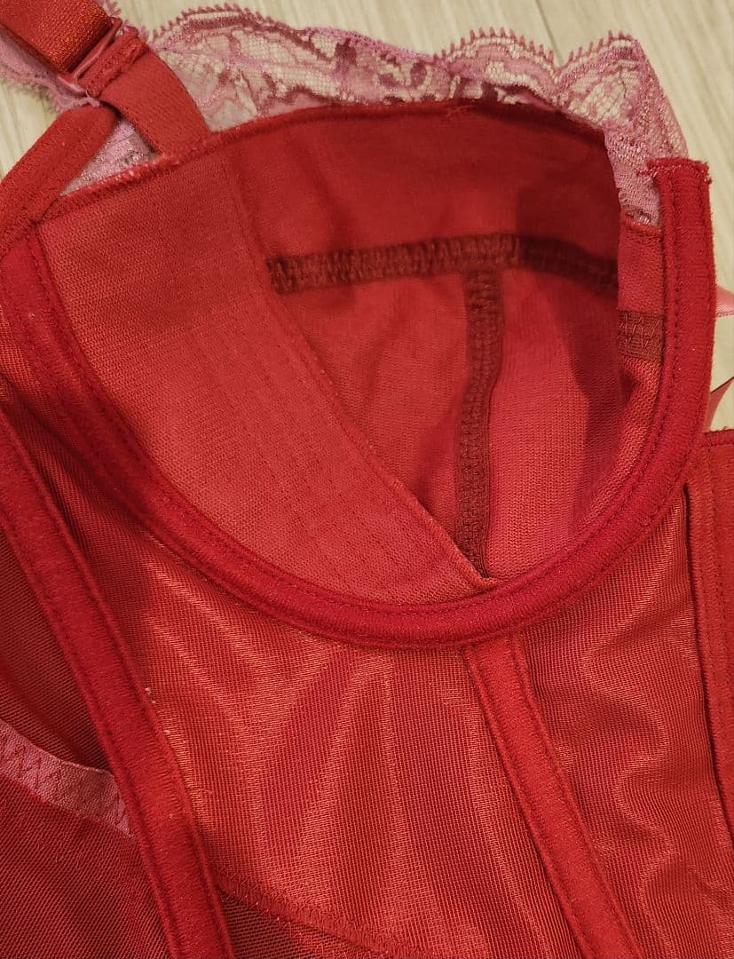 ララ グラントイーワンズ ニッパービスチェ ラブ E75