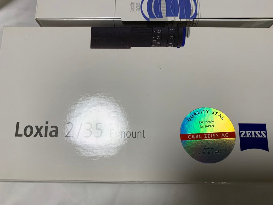 【美品】SONY EマウントZEISS Loxia 2/35 レンズ+フィルター