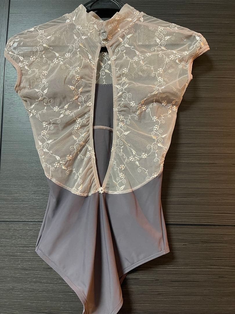 デラロミラノ　バレエレオタード　Ｌ