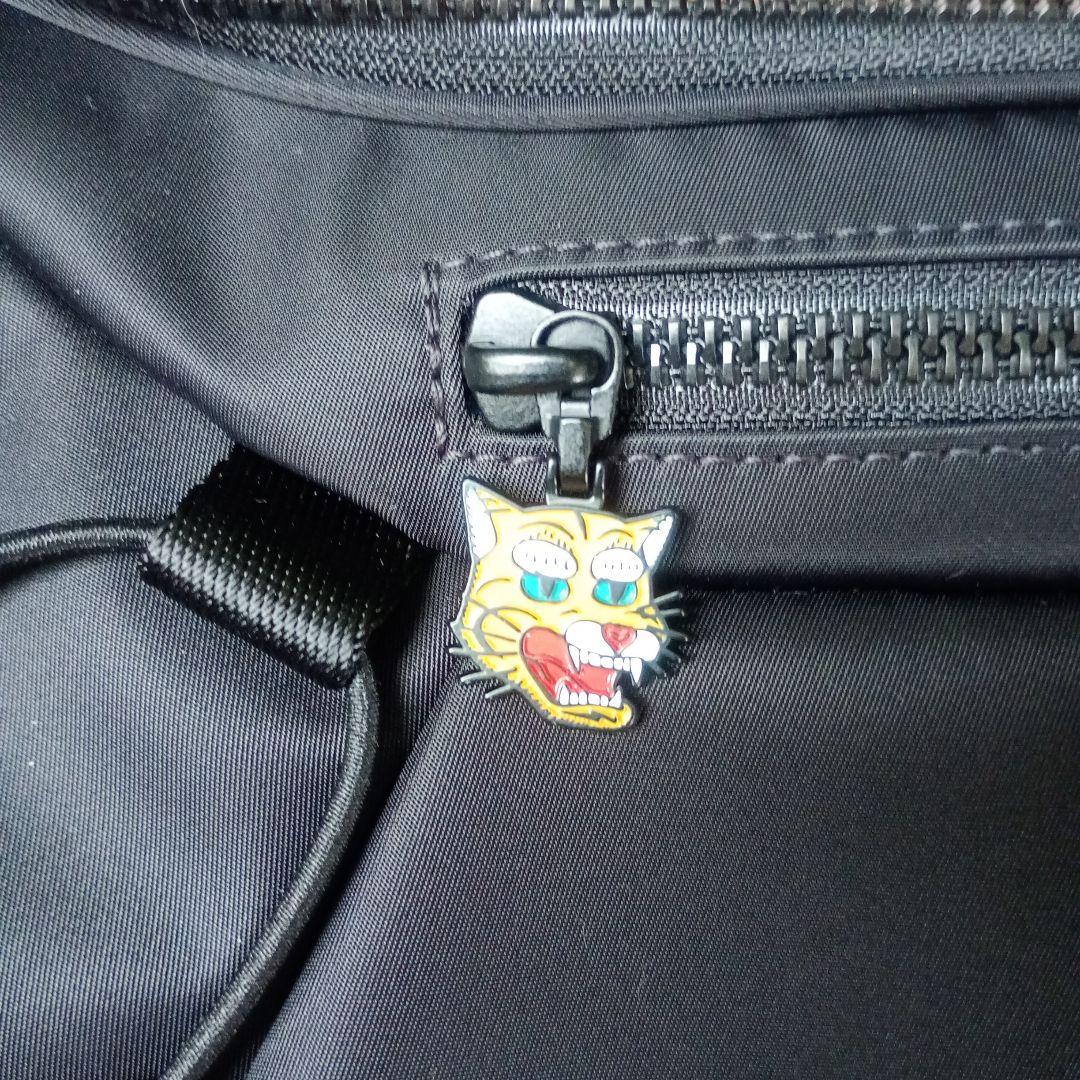 オニツカタイガー　ショルダーバッグ メッセンジャーバッグ