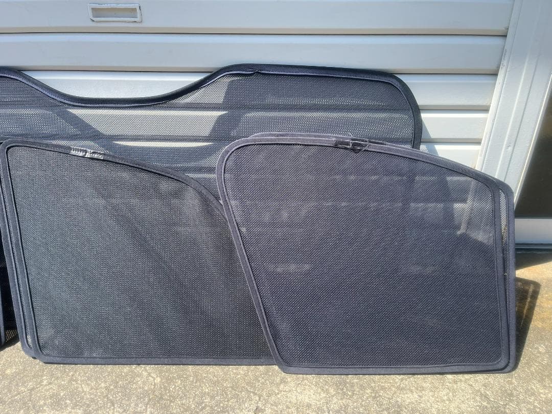 L*o様 【値下げ】LAITOVO製品　ボルボ　XC90メッシュサンシェードフル