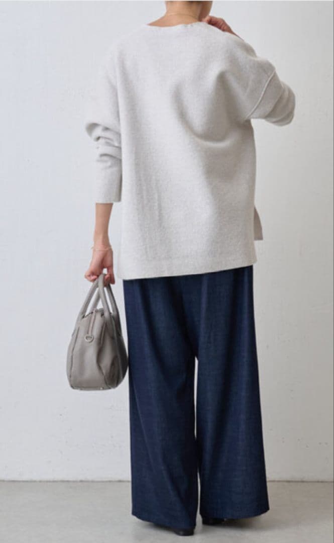 未使用 タグ付 BEARDSLEY ウール圧縮プルオーバー