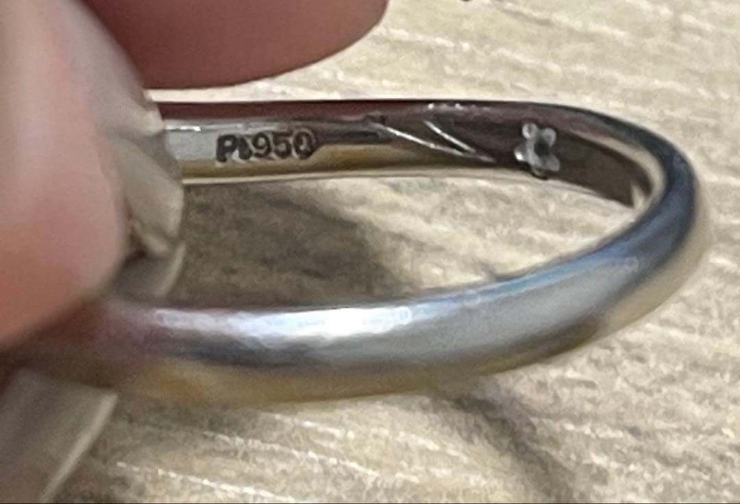 フェスタリア プラチナ950 4グラム 結婚指輪 私的刻印あり