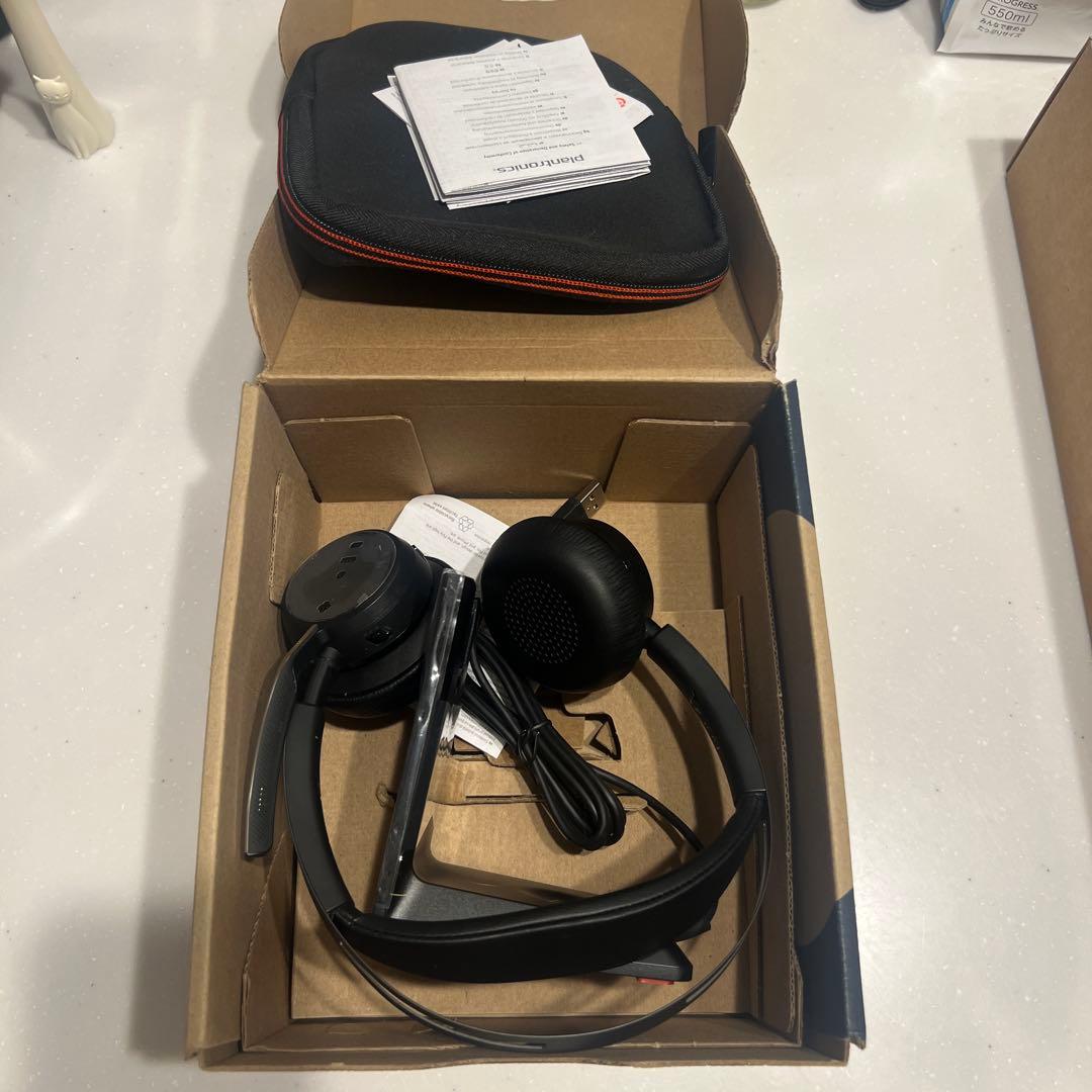 Poly Voyager Focus 2 ワイヤレスヘッドセット