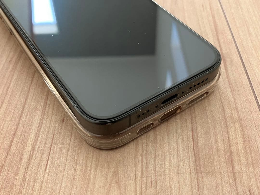 iPhone15pro ブラックチタニウム256GB